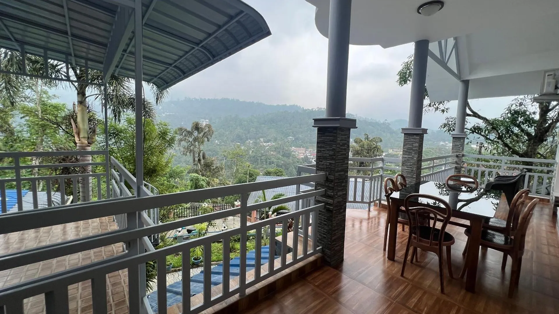 Munnar Blue Mist Bed & Breakfast