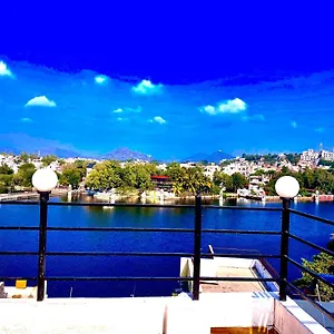 Couette-café The New Lake Front Udaipur