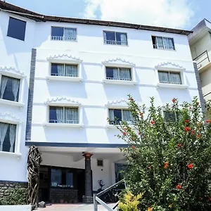 Oyo 24816 Days Hotel