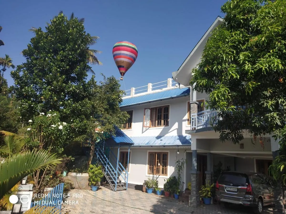 Munnar Blue Mist Bed & Breakfast 3*,