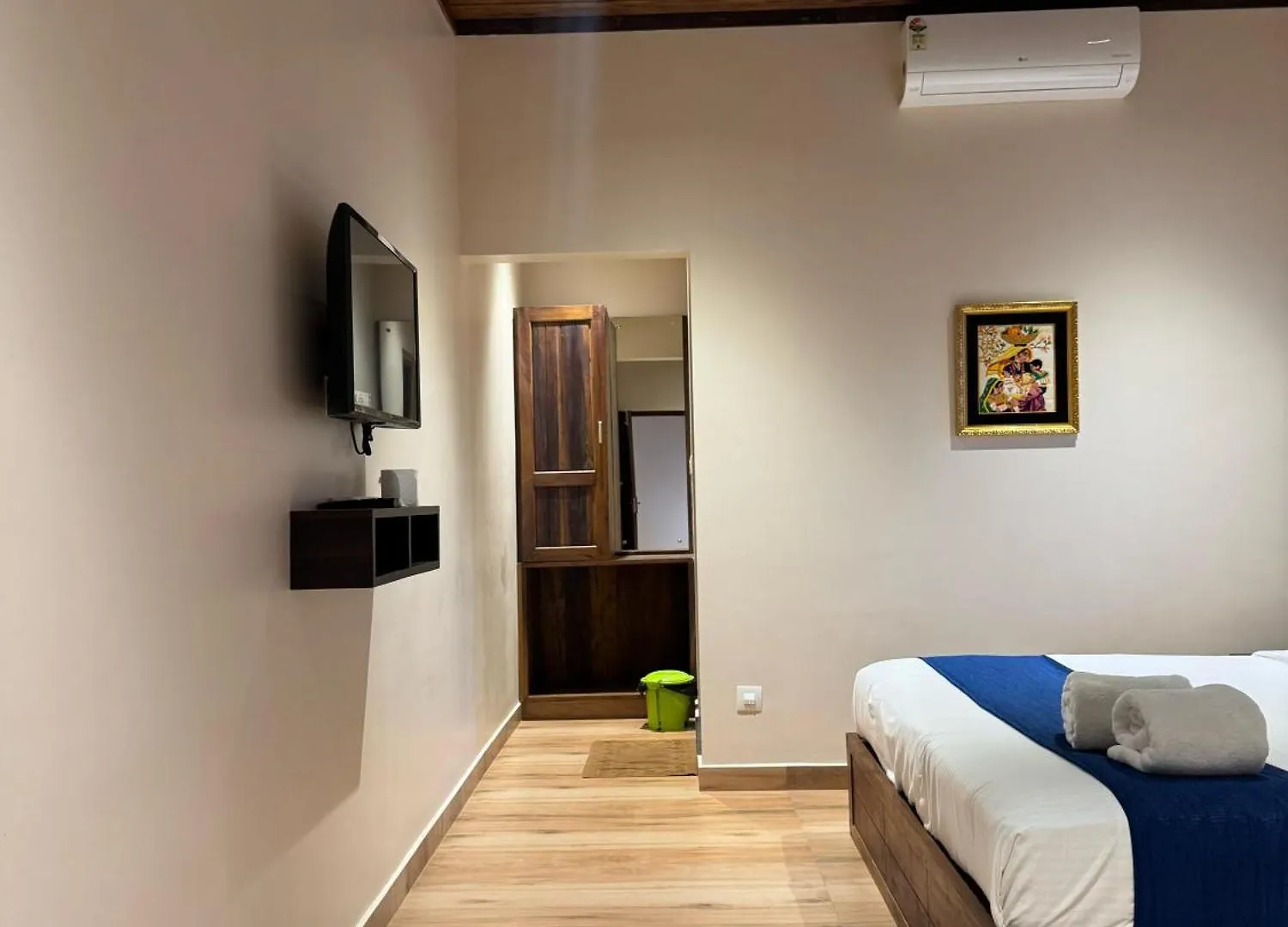 ***  Munnar Blue Mist Bed & Breakfast India