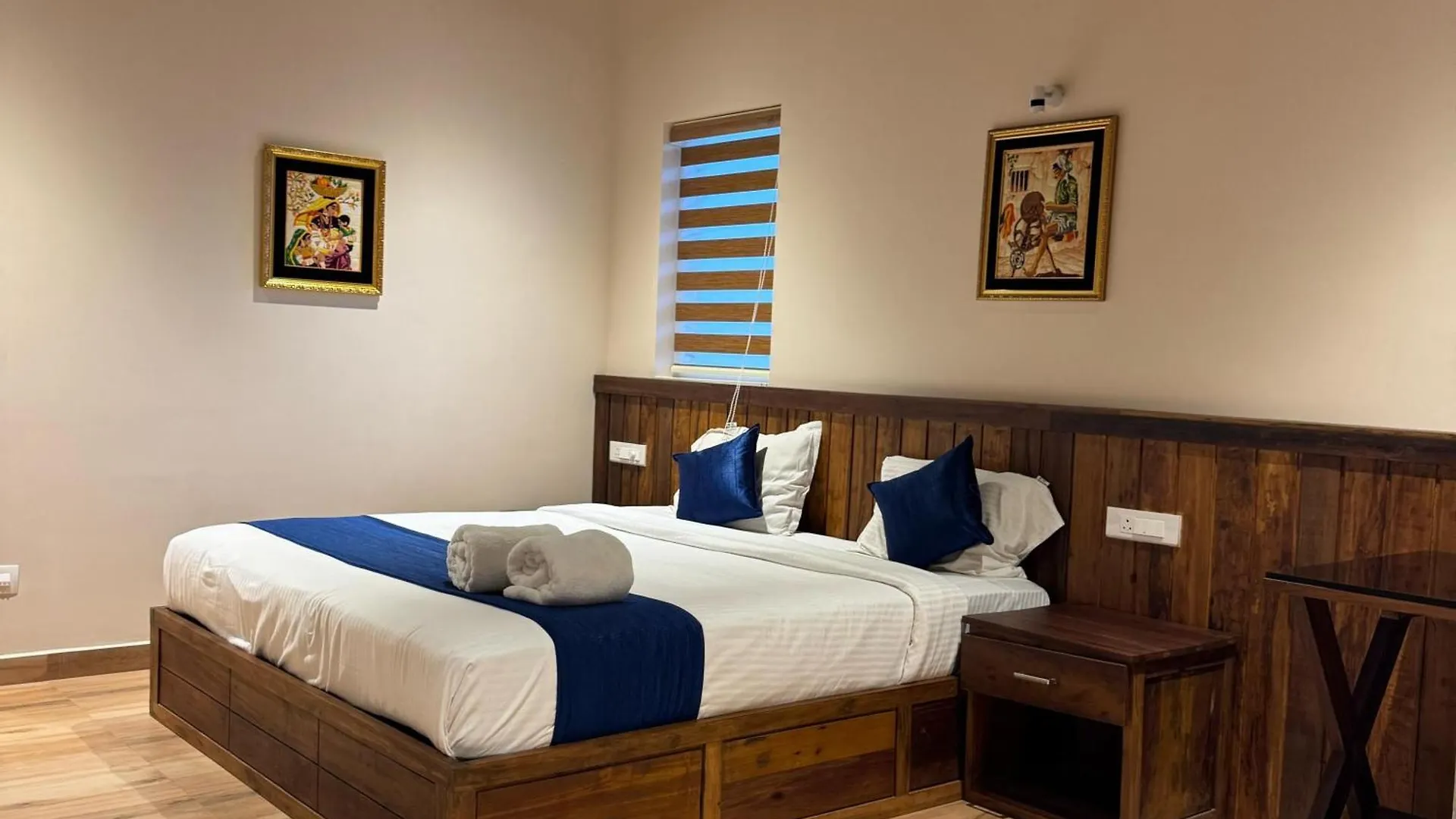 ***  Munnar Blue Mist Bed & Breakfast India